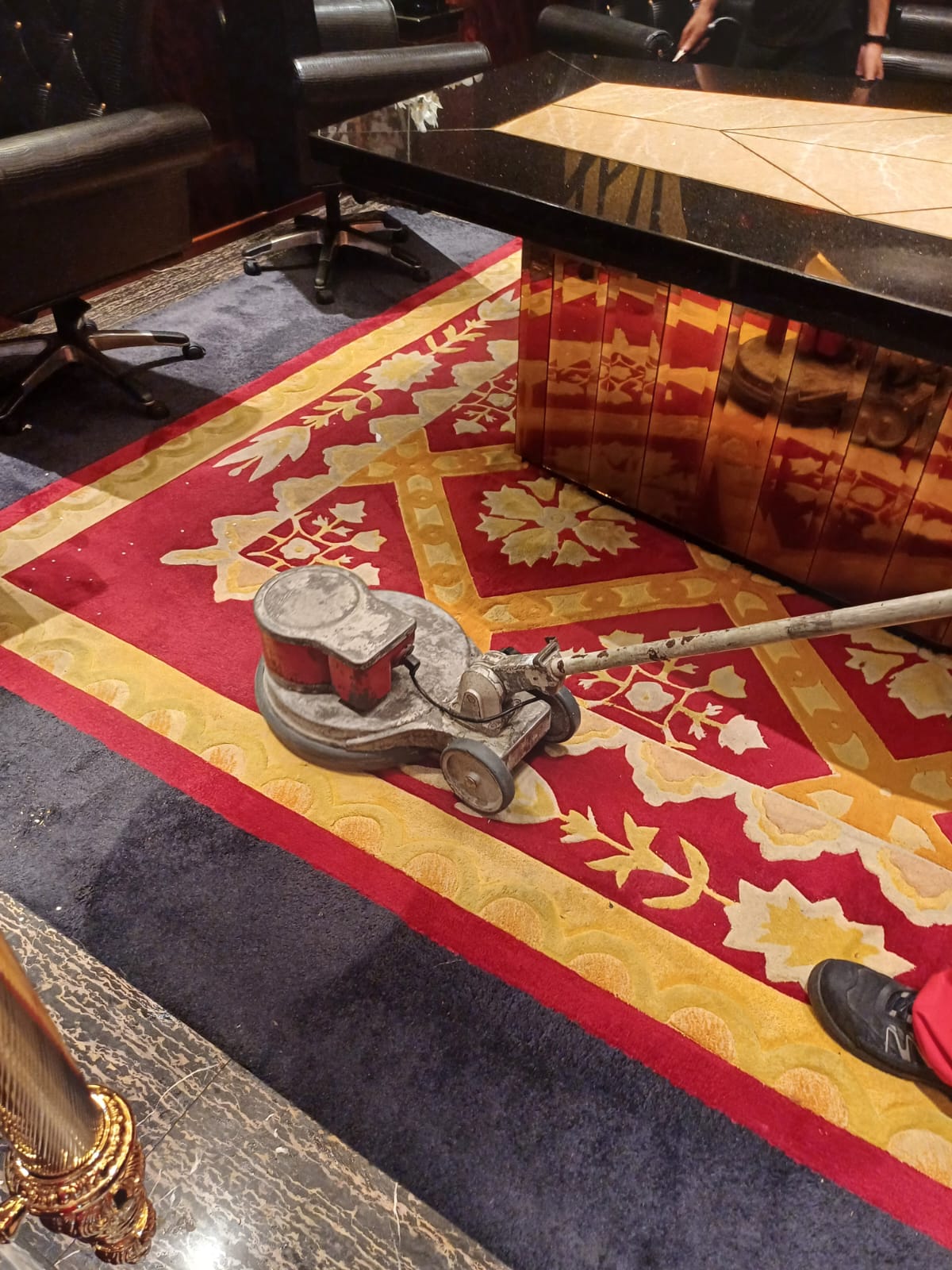 Area rug cleaning between the monsoons: a seasonal care guide for Singapore homes