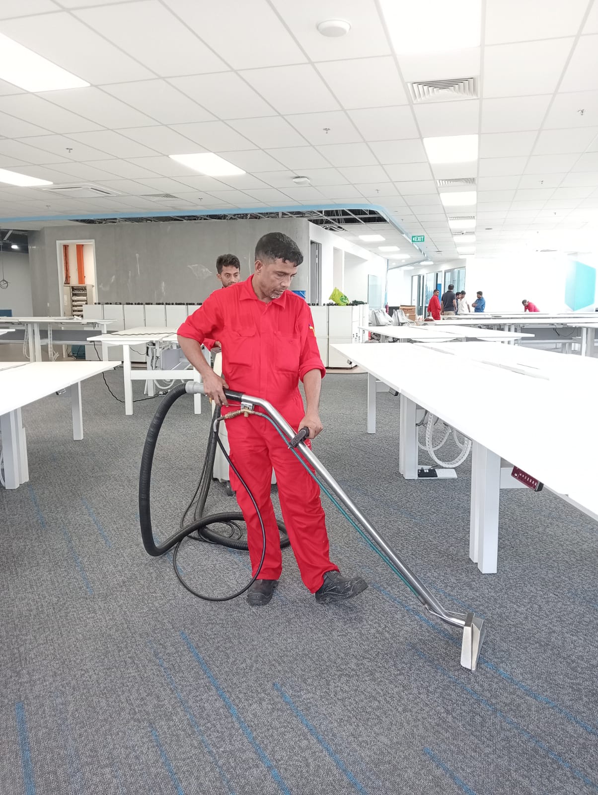 Carpet and rug cleaning schedules for FM contracts: what Singapore facilities actually need